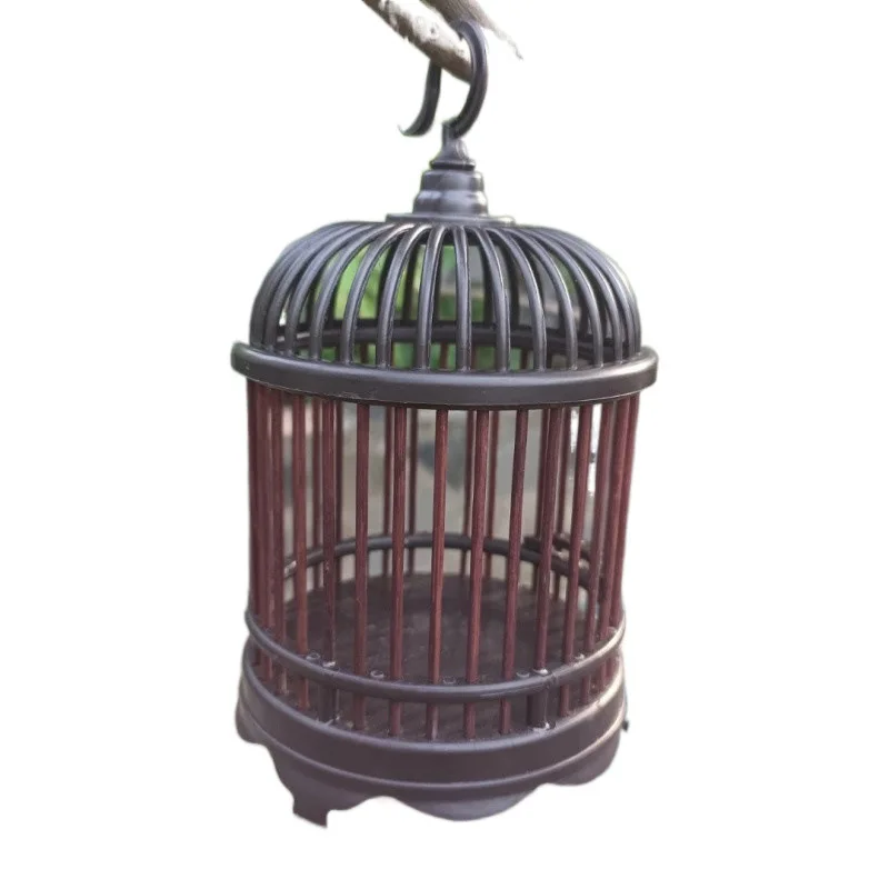 

Grasshopper cricket cage