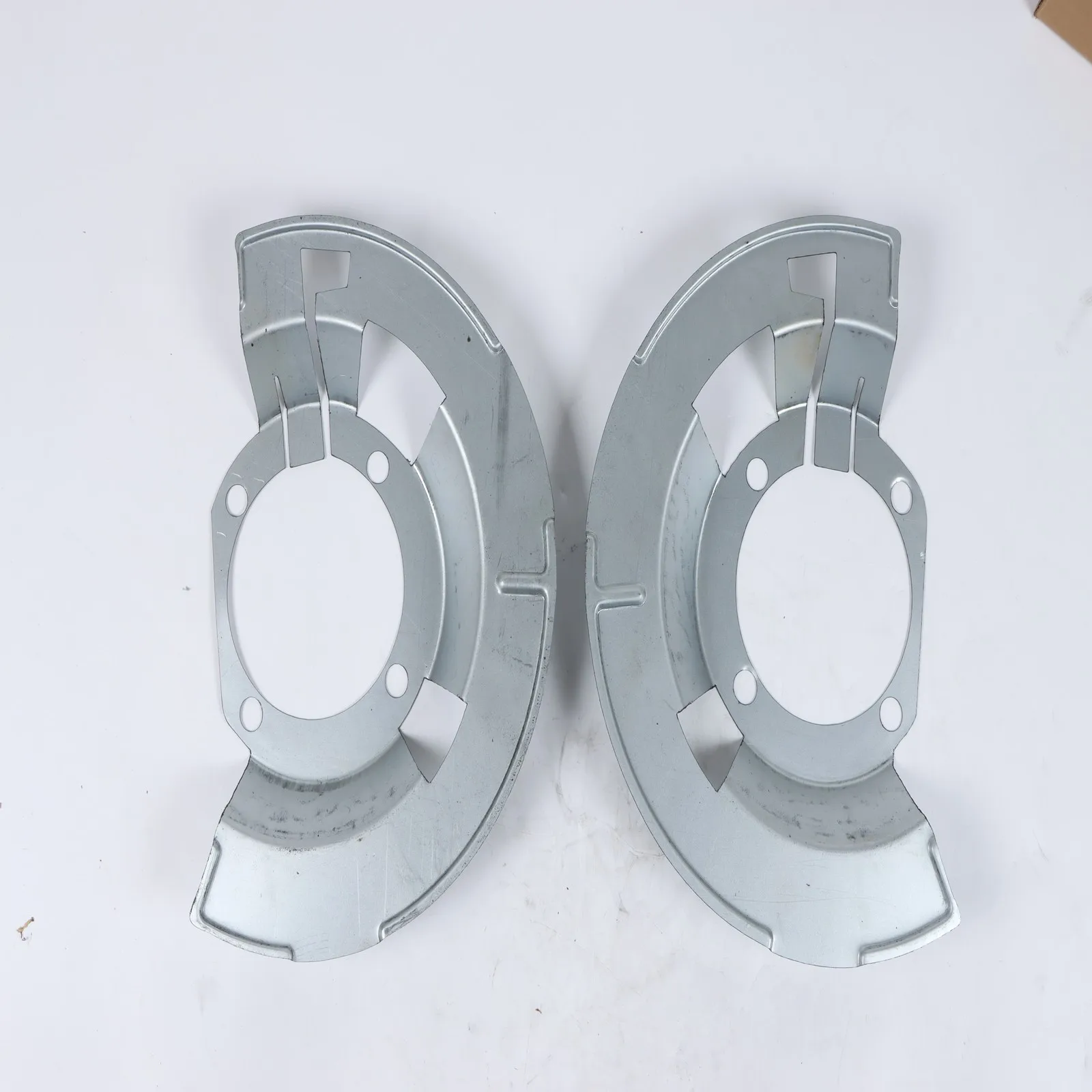 

2 шт. передние левые и правые тормозные чехлы для Dodge 2500 3500 2000-2002 5,9 л