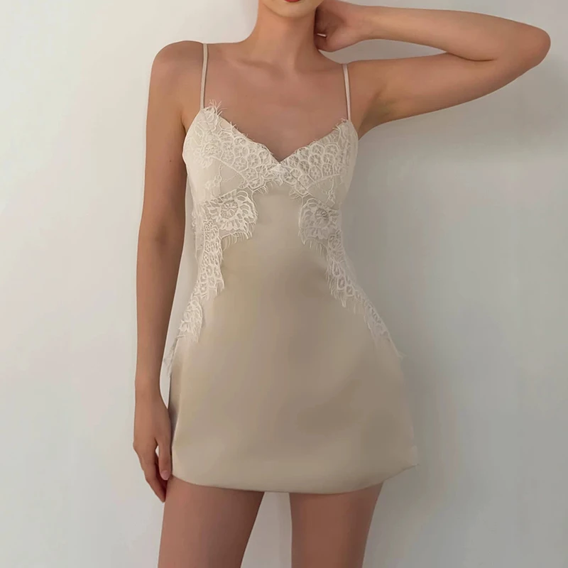 Elegantes ärmelloses V-Ausschnitt-Nachtkleid aus Satin mit sexy Stickerei und Spaghettiträgern – figurbetontes Minikleid mit modischer Taille