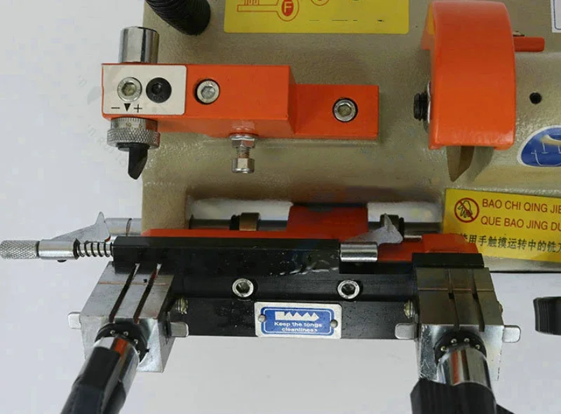 Hot Sale Knife Locksmith Tool DF001 Portable Horizontal Horizontal Key Cutting Copier Mini Fine-Tuning Double-Sided Fixtu