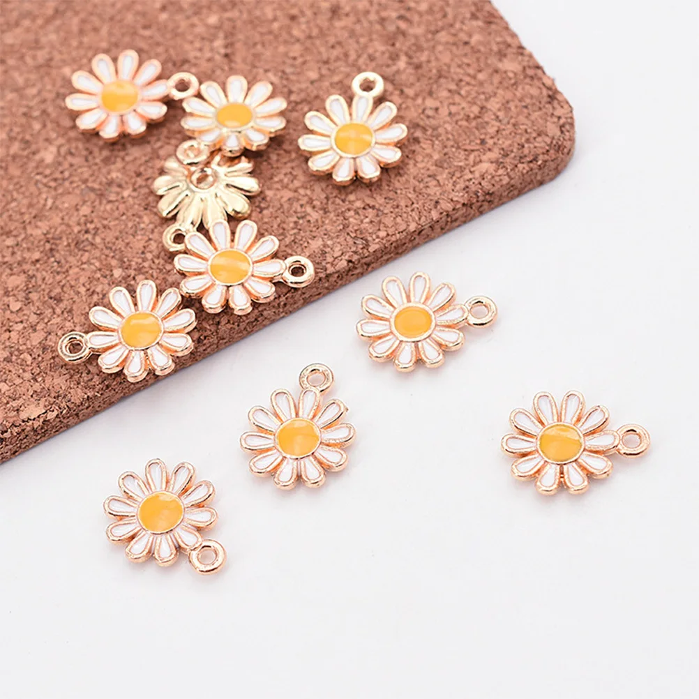 

50Pcs Daisy Flower Pendants Charms Alloy DIY Earrings Necklace Bracelets Keychains Accessory Earring DIY Decor for