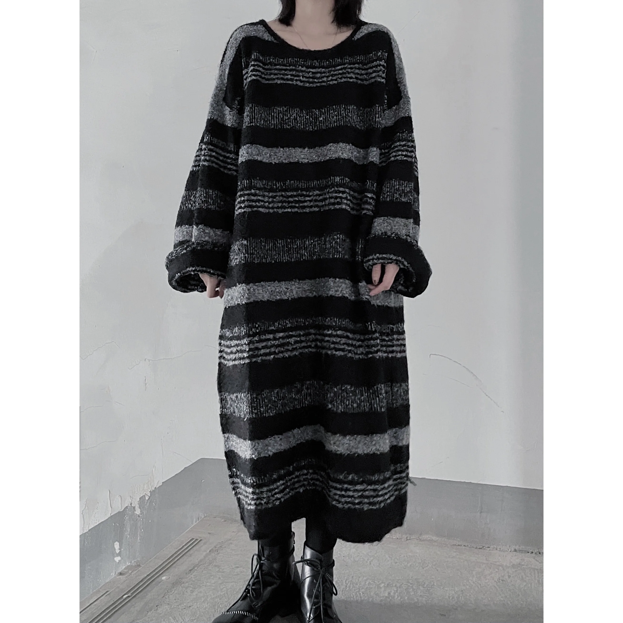 Designer Idle Style Loose Large Long Sweater Soft Glutinous Thickened Women's Striped Sweater Dress Winter Comfortable Skirt