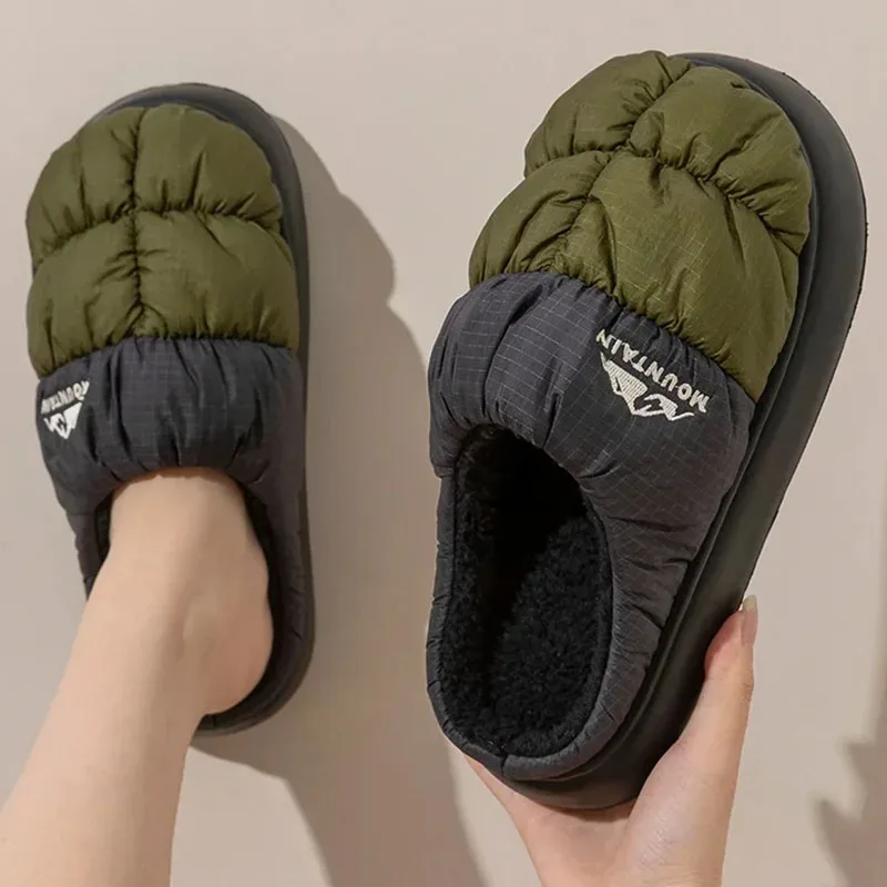 방수 다운 두꺼운 밑창 야외 슬리퍼 여성용 2025 겨울 혼합 색상 미끄럼 방지 실내 슬리퍼 여성용 따뜻한 플러시 면화 신발
