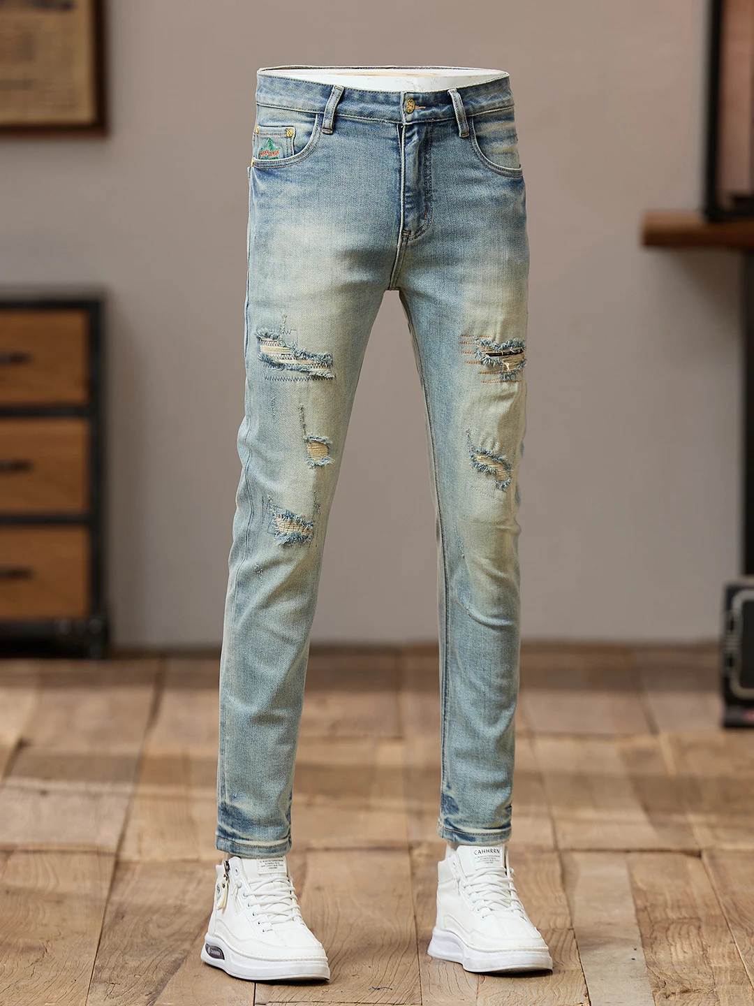 

Retro Spring Autumn Light Blue Hole Patch Men's Elastic Slim Fit Casual Jeans High End Wear Resistant Long Trousers Trendy Brand
