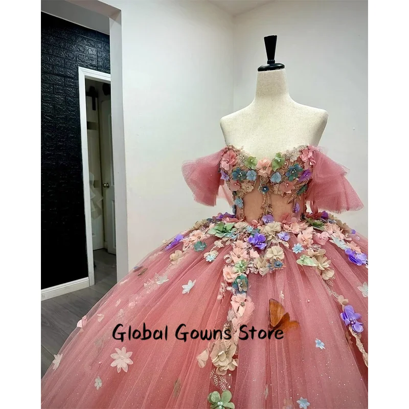 Różowe suknie balowe na quinceañerę, sukienki na 15 urodziny, tiul, kwiaty 3D, gorset, aplikacje z koronki, długość do podłogi, vestidos de, możliwość personalizacji.