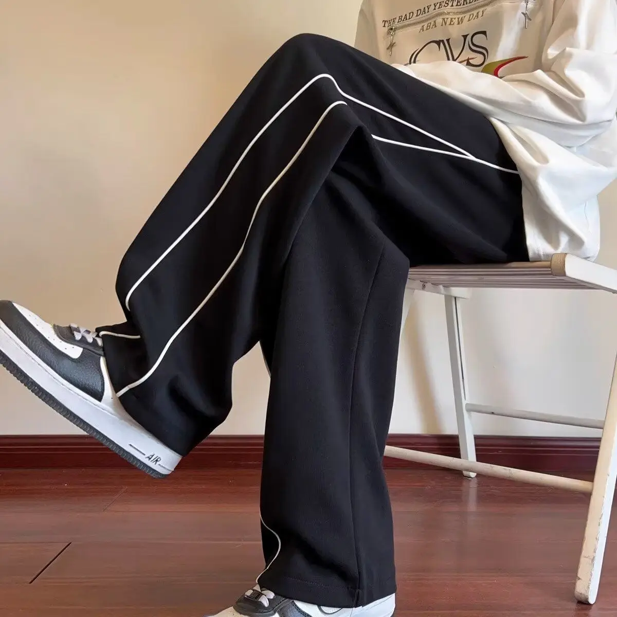 Y2K pantaloni della tuta a righe laterali High Street gamba larga pantaloni Casual dritti pantaloni da uomo Unisex pantaloni sportivi con coulisse in vita elastica