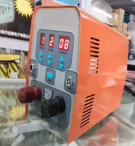 

YJXB-3 Аппарат для холодной сварки пресс-форм, инверторный сварочный аппарат 110 В/220 В 5-900 Вт 3-100 Гц