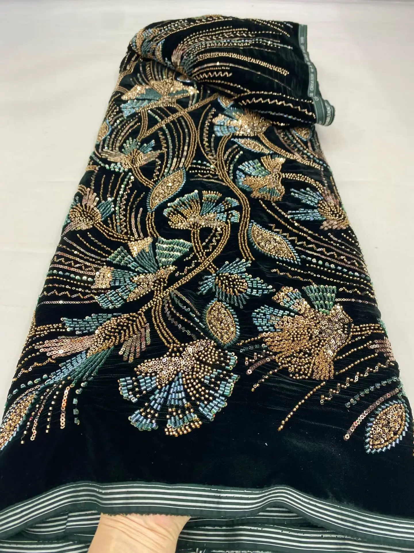 

High-Quality African Nigerian velvet lace fabric Sequins Beads Guipure Sewing Wedding Party Dresses Bridal Gown Material 5 Yards