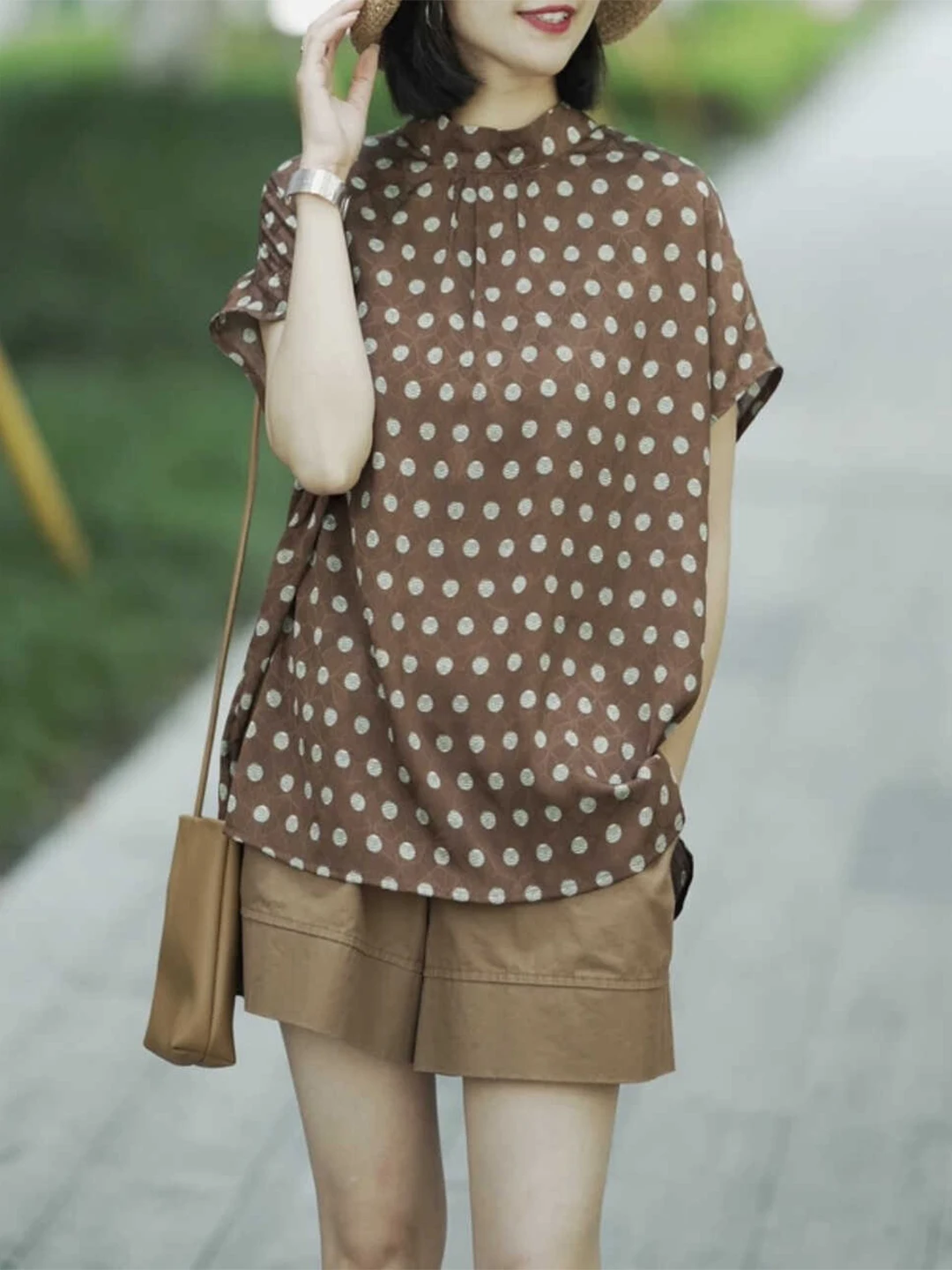 

Retro Polka Dot Linen irt Women Summer Faionable Loose Casual Stand Collar ort Sve Cotton Linen Small Top Upperwear