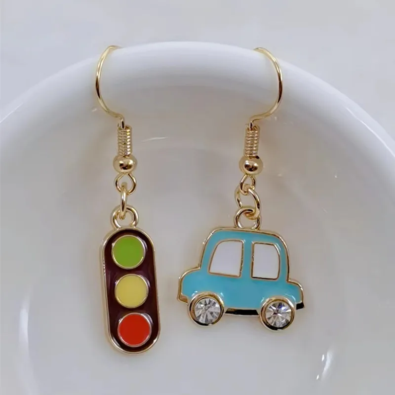 Small Fresh Fashion Enamel Dropping Oil Alloy Cartoon Car Traffic Light Asymmetric Women's Earrings Daily Party Jewelry