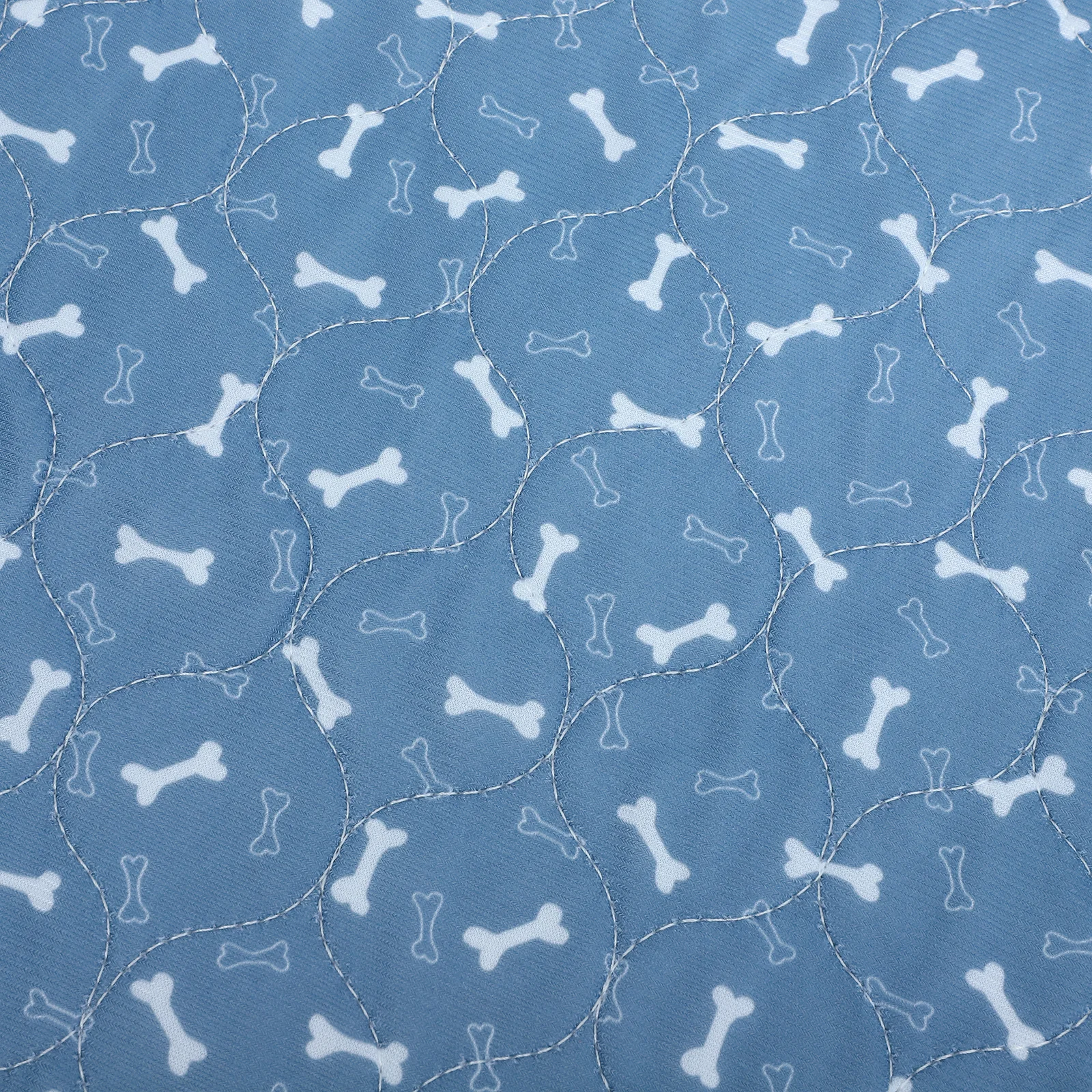 

Water Absorbent Pet Pee Pads Bone Printed Anti-Slip Reusable Dog Training Mat Comfortable Skin-Friendly High Absorbency