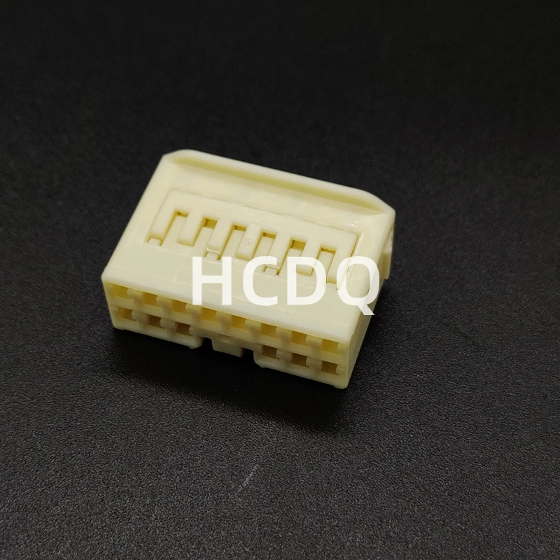 10 PCS Original and genuine 7283-1140 automobile connector plug housing supplied from stock