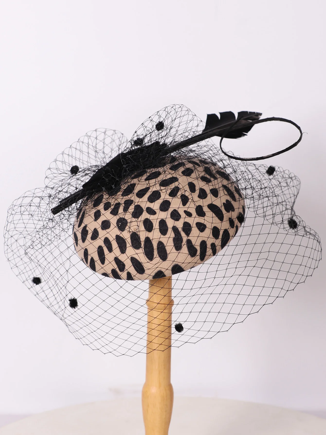 Black Leopard 100% Wool Felt Fascinators Hat Elegant Women\'s Party Cocktail Church Wedding Bow Feather Veil Formal Hat