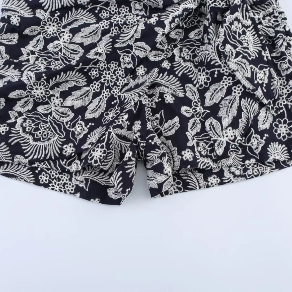 กางเกงกระโปรงปักลายดอกไม้สำหรับผู้หญิง JNLEAOG รุ่นใหม่ประจำฤดูใบไม้ร่วง ดีไซน์เรียบง่าย สไตล์ลำลอง ทรงขาตรง