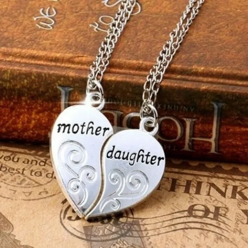 Delysia King Women Lettering Mother & Daughter Love Heart  Necklace Trendy 2pcs Splicing Aestheticism Mother\'s Day Gift