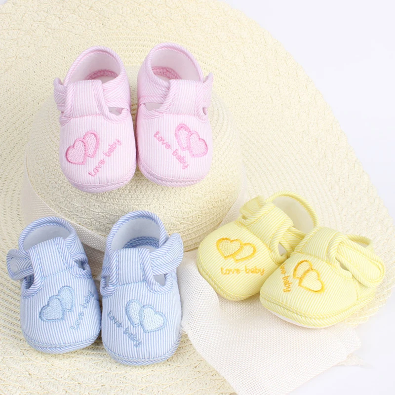Bottom Cotton Shoes Anti Slip Baby Sneakers 0-1Year Kids First Walkers Heart Embroidery Spring Autumn Children Soft Soled Shoes