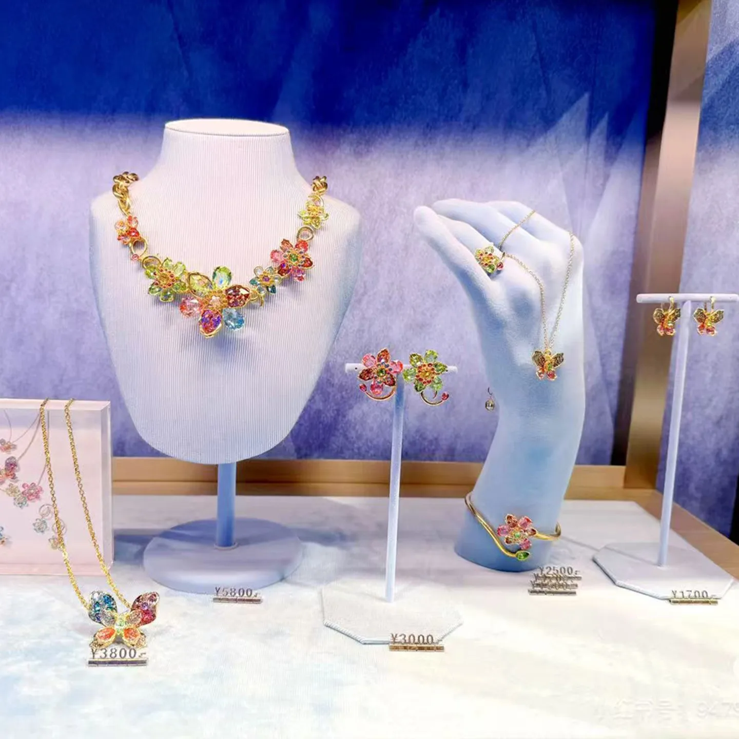 

Новый Idyllia цветочный ожерелье женский кулон браслет набор колец кристалл имитация подарка модные ювелирные изделия крест-цепочка из сплава