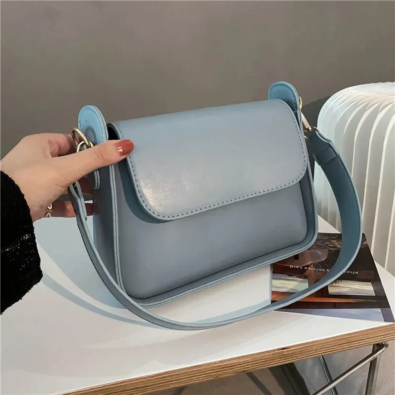 New Retro Women's Small Bag Temperament Simple Women's Crossbody Bag Leisure Sense Simple Fashion Small Square Bag