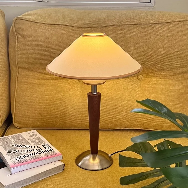 

Mid ancient style retro solid wood fabric table lamp, spring bedroom desk, bedside lamp, ambient light