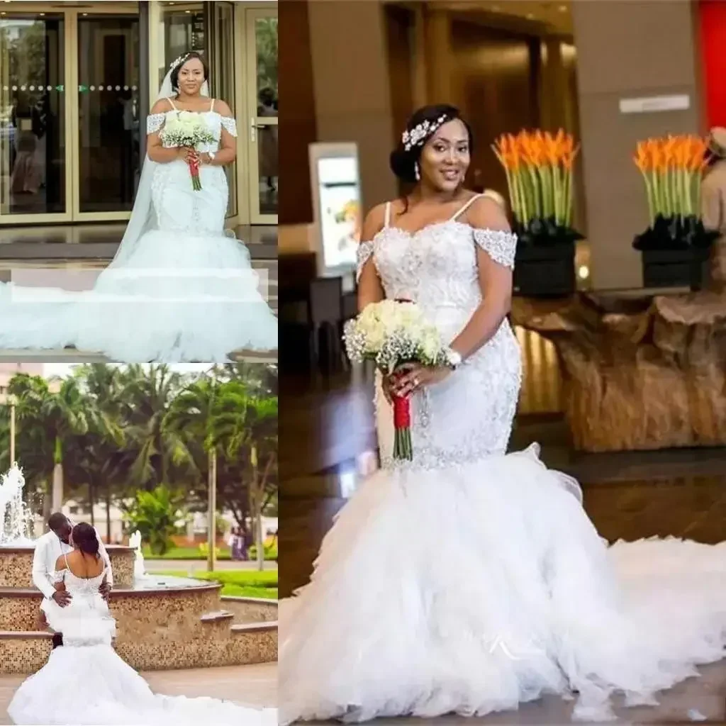 Suknie ślubne na zamówienie, syrenka, tren kapliczny, tiul, odkryte ramiona, ramiączka spaghetti, rozmiary plus size.