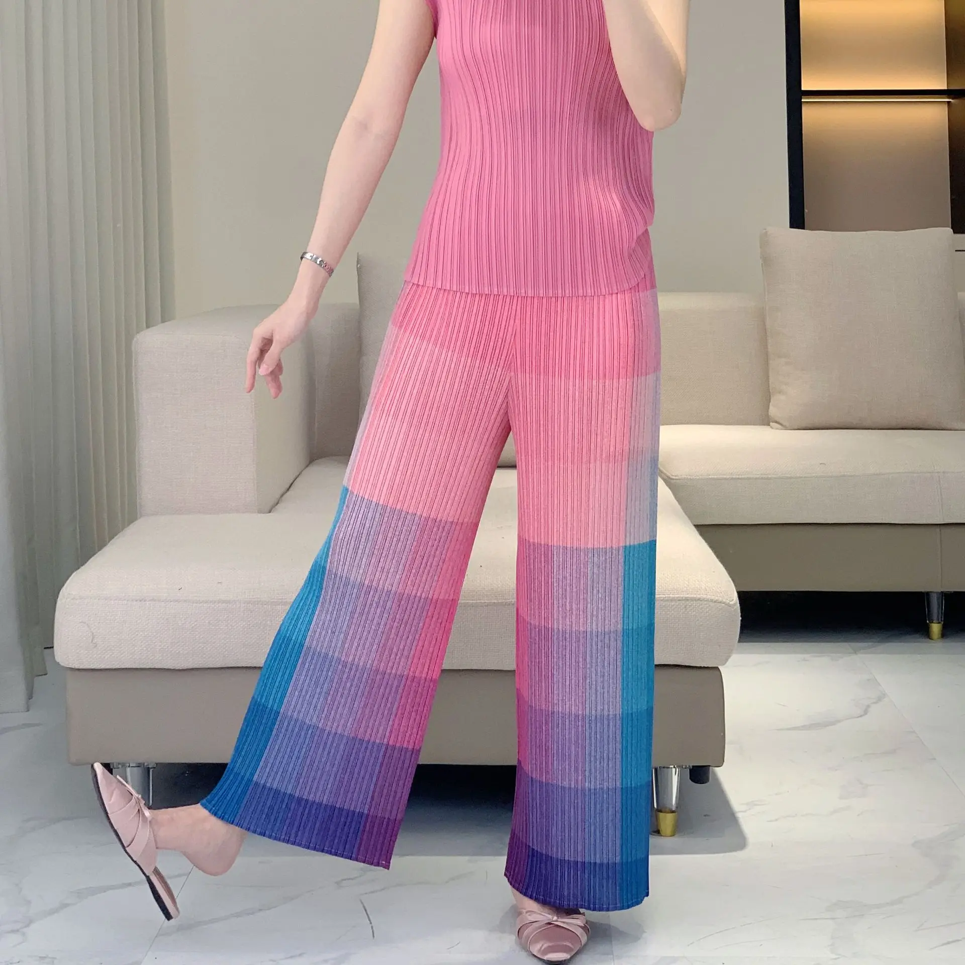 Pantalones rectos plisados de Color degradado para mujer, pantalón informal, sencillo, a la moda, Miyake 2025, nuevo temperamento de alta gama, pantalones de nueve minutos