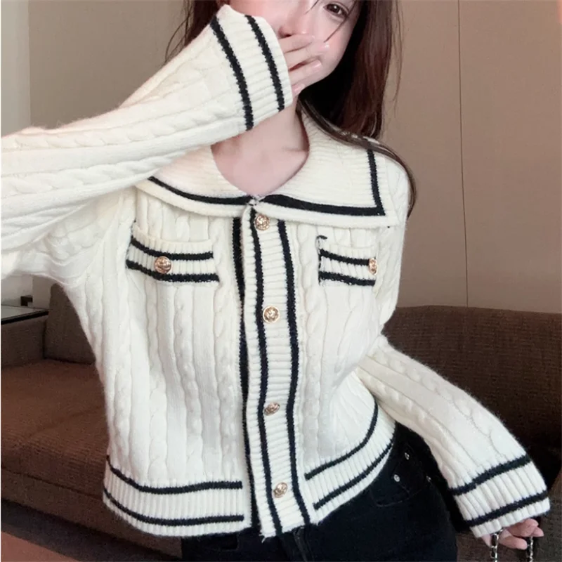 

Женский осенний модный кукольный воротник, бежевый вязаный кардиган с длинным рукавом, контрастный цвет, короткий свитер, верхнее пальто в консервативном стиле в стиле ретро