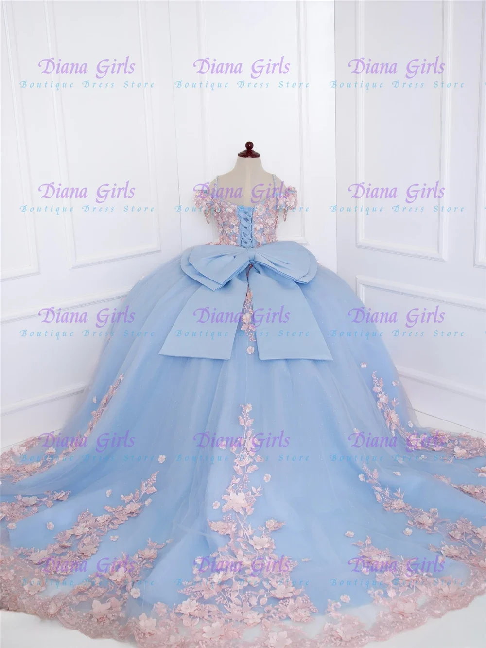 

Gorgeous Flower Girl Dress Quality Lace Appliques Blue A-Line Tulle Fluffy Ball Gown for Wedding Girls Birthday Party Dresses
