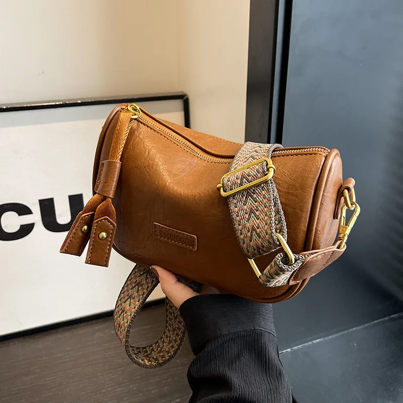 

Graphic Pattern Zipper Crossbody Bag, Stylish Leather Shoulder Bag with Wide Strap Large Capacity Daily Purse Designer Hobos Bag