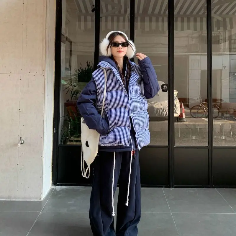 เสื้อกั๊กผู้หญิงแบบพาร์ก้าสำหรับฤดูใบไม้ร่วงและฤดูหนาว บุด้วยใยสังเคราะห์ แฟชั่นเกาหลี ลายสก็อต เสื้อโค้ทสั้นสำหรับสาวๆ ให้ความอบอุ่น