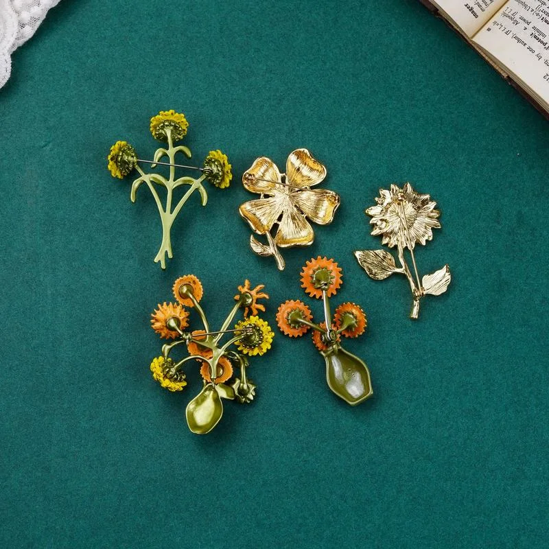 SKEDS Fashion Women Vintage Enamel Flower Leave Pearl Brooch Accessories Elegant Plant Brooches For Women's Clothing Badges Pins