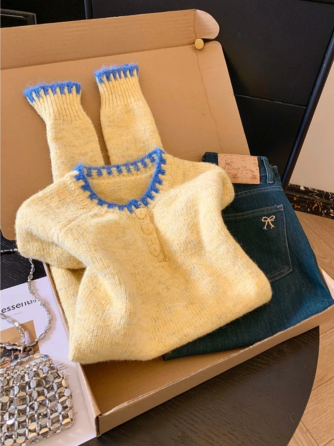 

Женский вязаный свитер 2025: Новинка осенне-зимнего сезона, корейский стиль, нежные цвета, уютный образ, высококачественный вязаный кардиган-топ для женщин