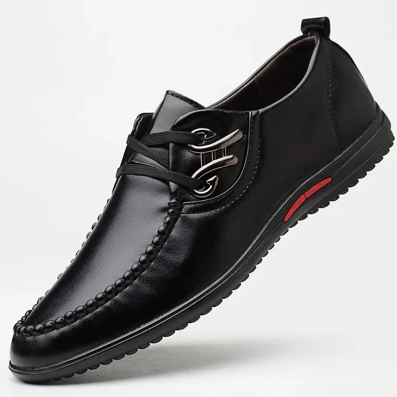 Sapato casual de couro microfibra masculino, laço preto antiderrapante, moda Matel, 38-45, novo, primavera, 2024