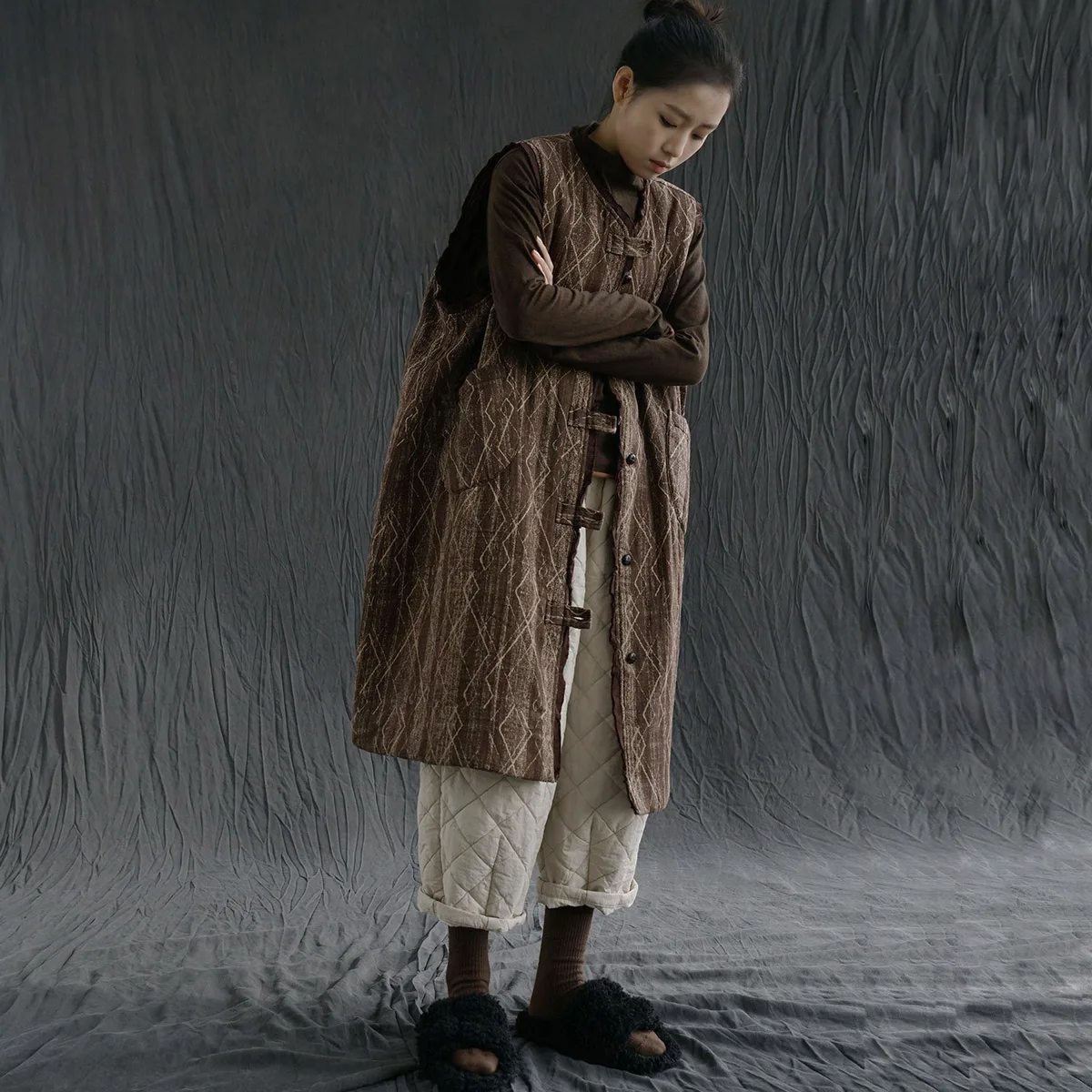 レディースコットンノースリーブオープンジャケットほつれエッジ薄いキルティングロングベスト冬ルーズプリント着物タンクトップボタンアウター