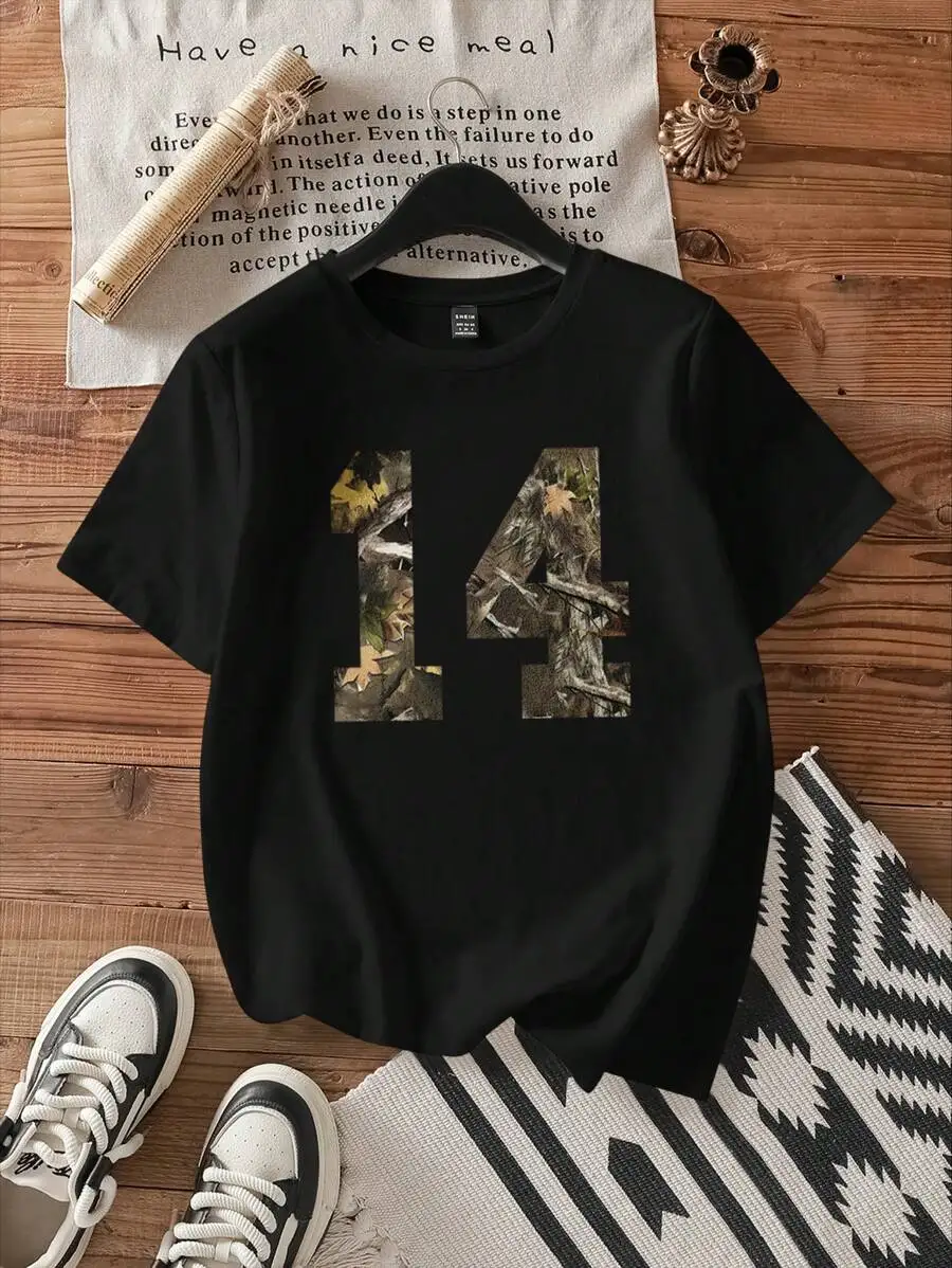 

Черная повседневная футболка с камуфляжным принтом номера 14, свободного кроя для летних образов