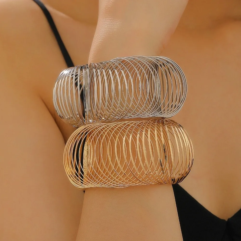 Bold Alloy Geometric Bracelet Round Shape Flat Wire Retractable Bangle Spring Mechanism Openwork Coil Cuff Bracelet Party Wear