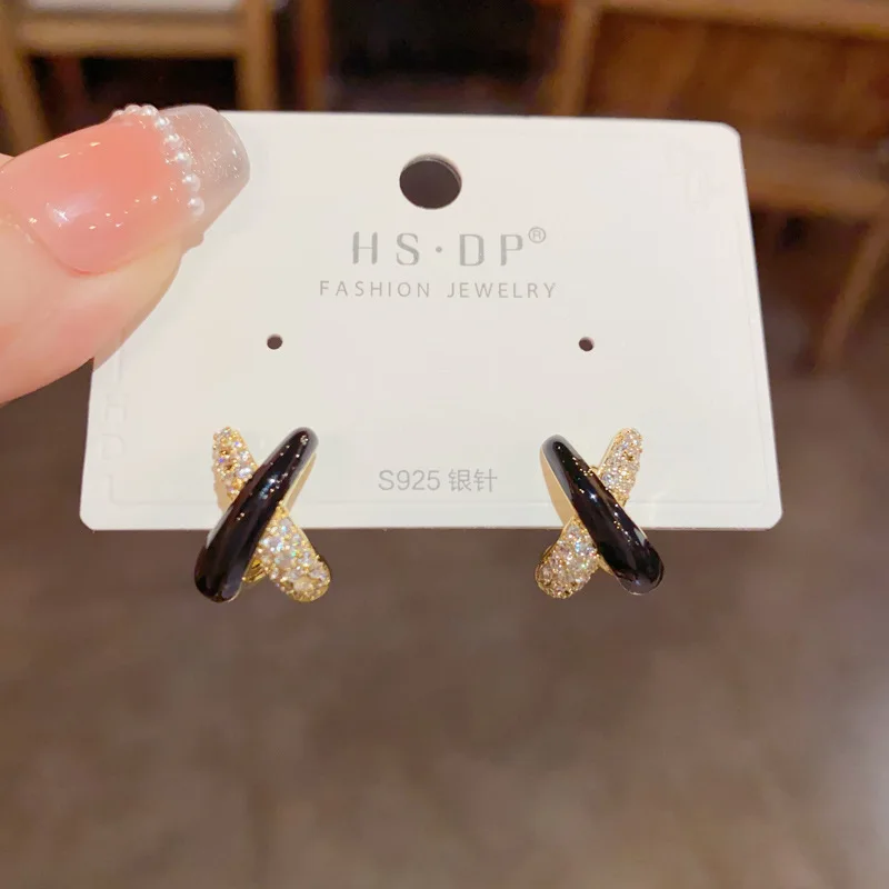 Korean Version 925 Silver Needle Exquisite Fashionable Compact Micro Inlaid Zircon Drip Oil Cross Earrings for Girls.