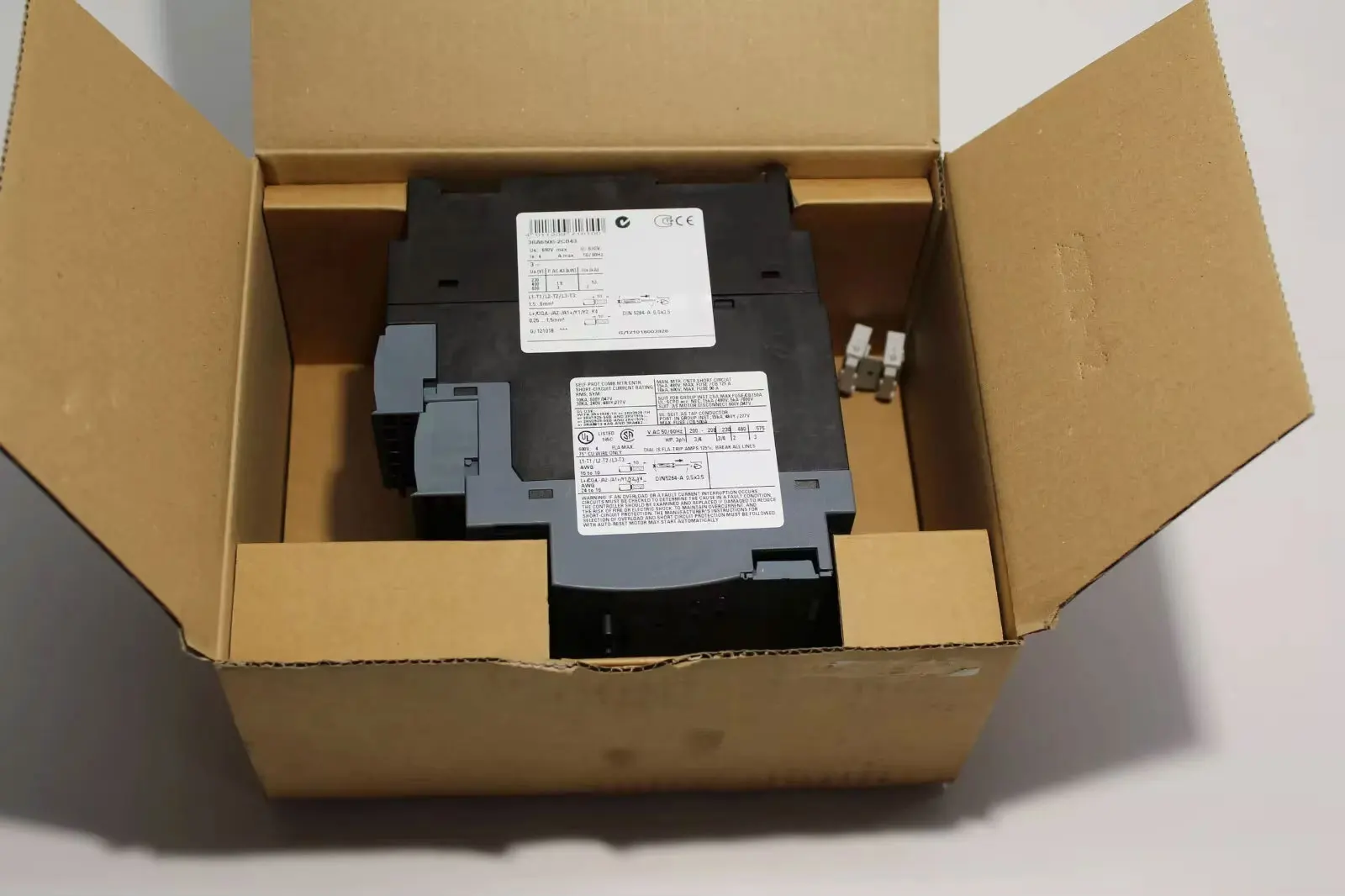 

Совершенно новый 3RA6500-2DB43 3RA6500-2CB43 3RA6500-2BB43 3RA6500-2AB43 Гарантия один год