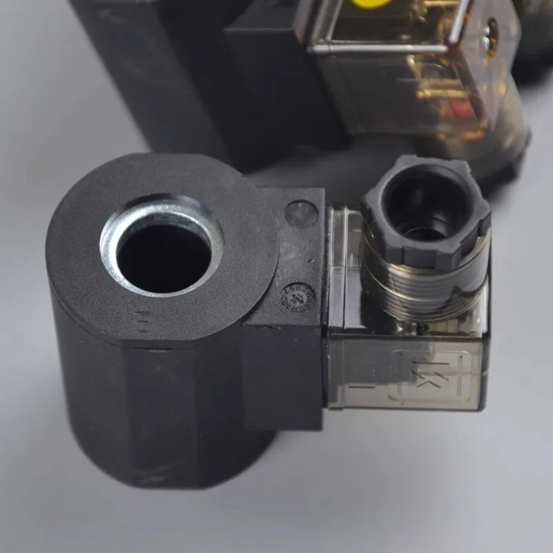 

Hydraulic Lifting Threaded Cartridge Solenoid Valve Coil Inner Hole 13mm Height 37mm /Hole 16mm Height 51mm DC24V DC12V AC220V