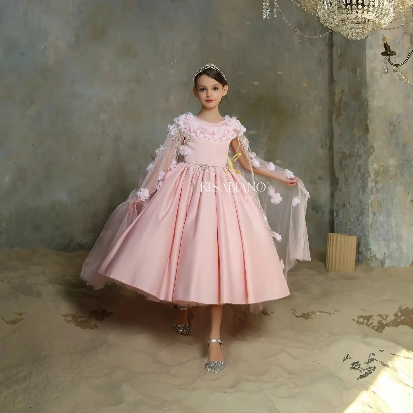 New Luxury Pink Girls Birthday Dress Beaded Arabic with Cap Handmade Flowers Princess Kids Wedding Party Gowns Customized
