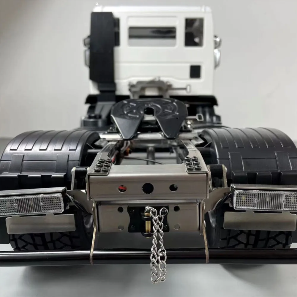 1/14 Trattore telecomandato per auto 4x4 Modello di camion RC a 2 velocità Sistema di illuminazione sonora