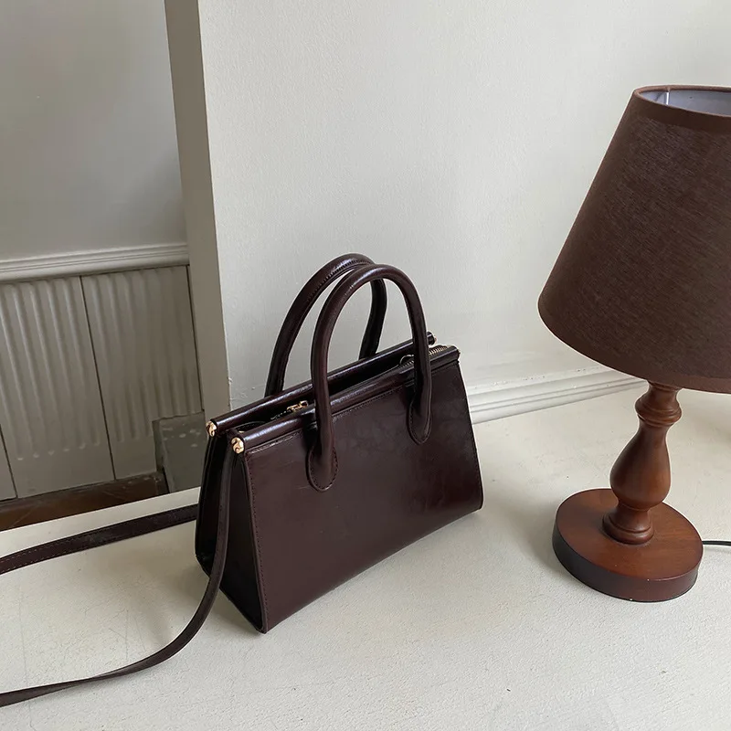 

NEW Vintage Women's Shoulder Bag PU Oil Wax Leather Luxury Women Crossbody Bags Fashion Zipper Retro Style Handbag