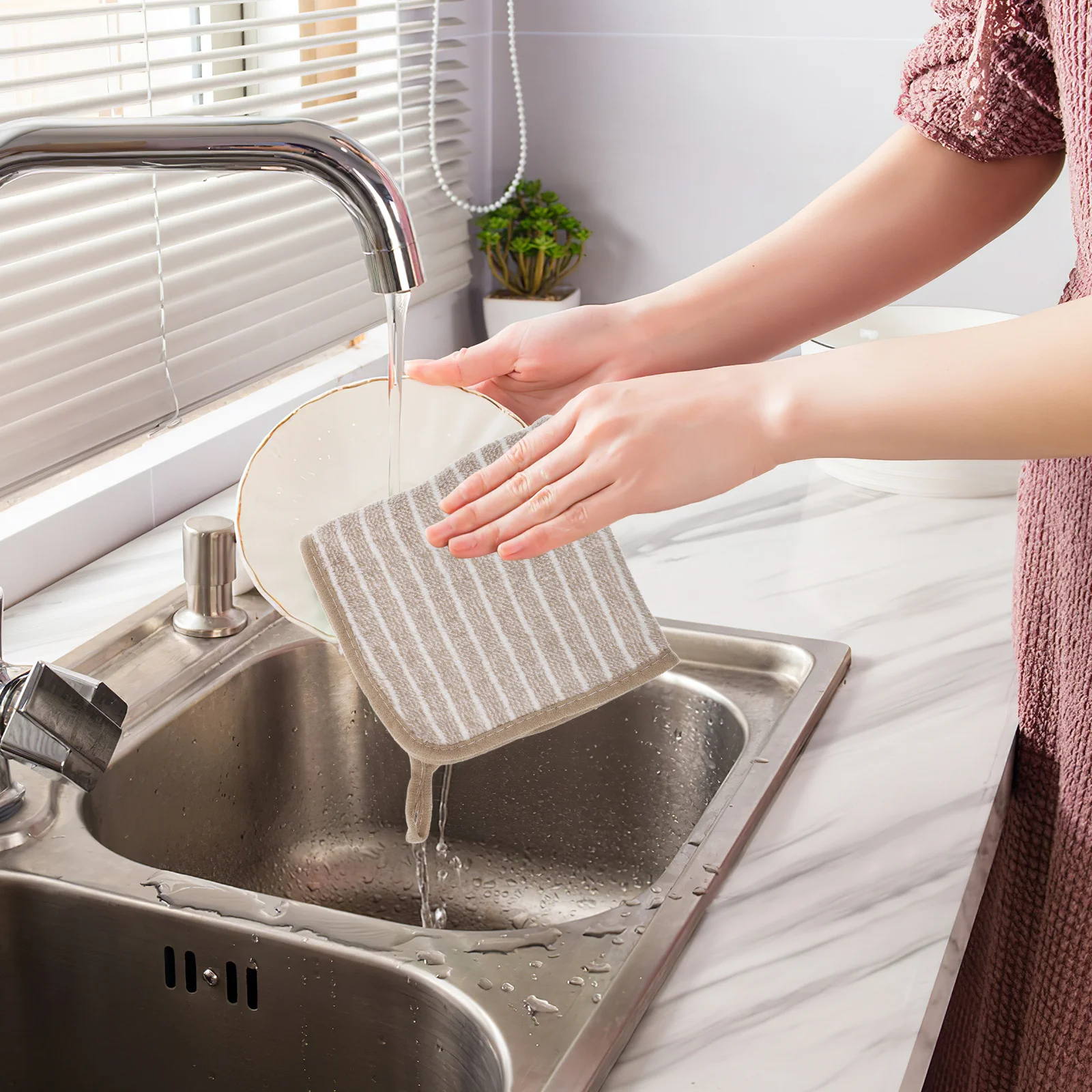 

10Pcs Oil Resistant Kitchen Rags for Dishes Reusable Cleaning Cloths Quick Drying Stylish Design Rags for Dishes