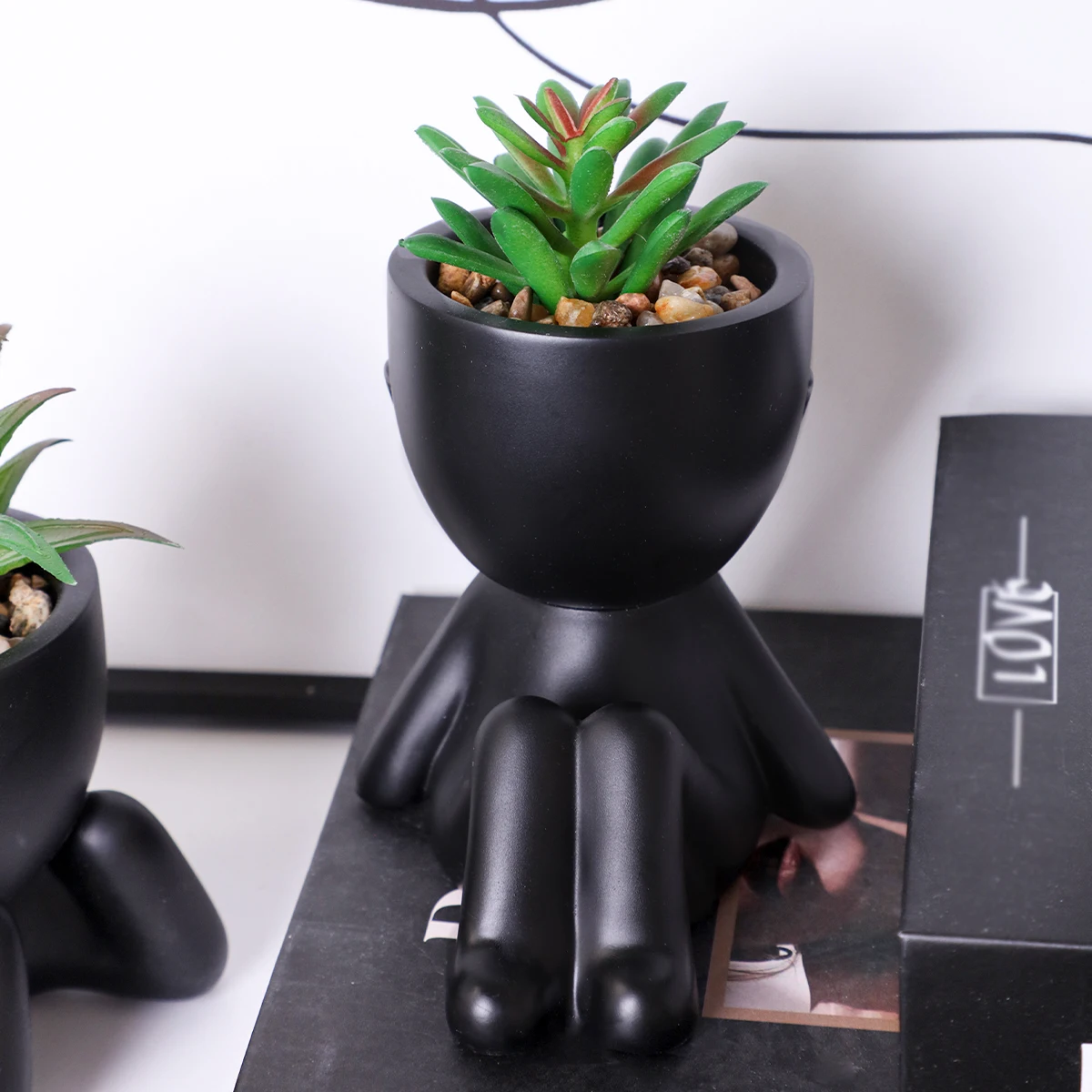XIYA FLOWER Artificial Aloe Potted Plant Black Miniature Character Pot Fake Potted Plant Wholesale PE Material Home Decoration