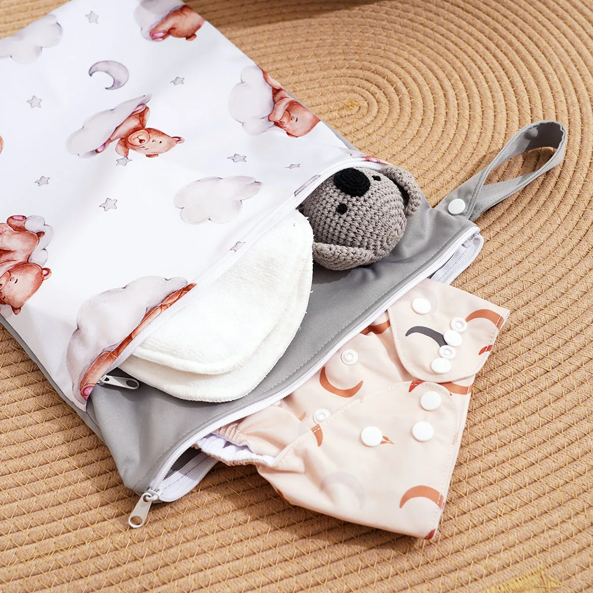HappyFlute Printed 30*40CM Wetbag 2pocket With Handle Reusable Waterproof Cartoon Prints Wet Dry Diaper Bag