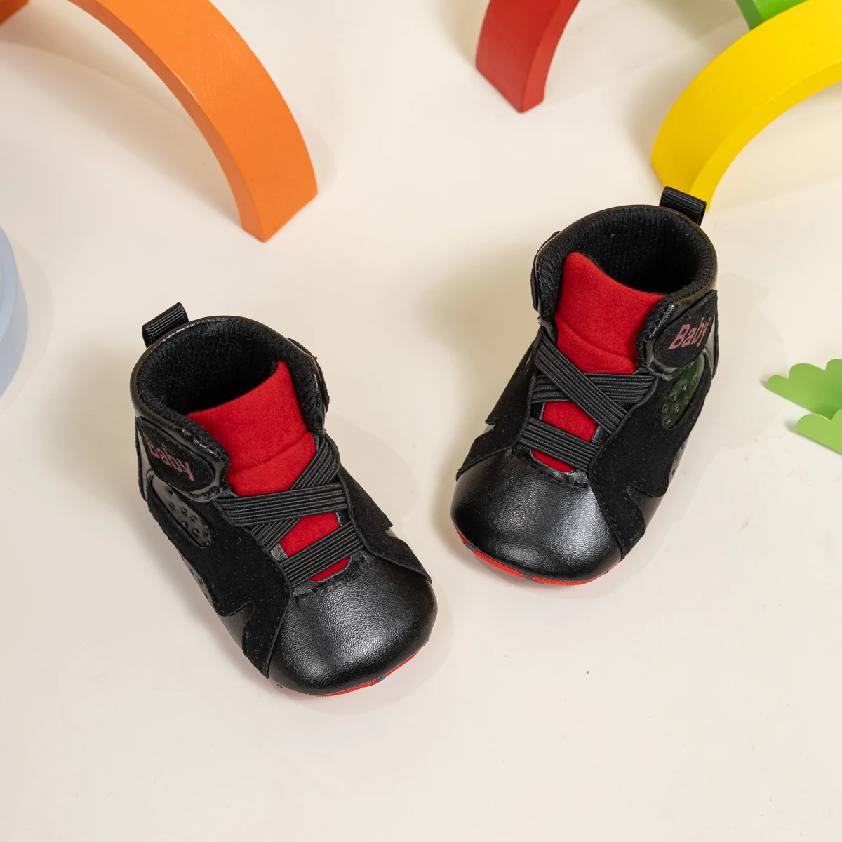 KIDSUN-Zapatillas altas de baloncesto para bebés, zapatos antideslizantes suaves para recién nacidos, zapatos de cuna para primeros pasos