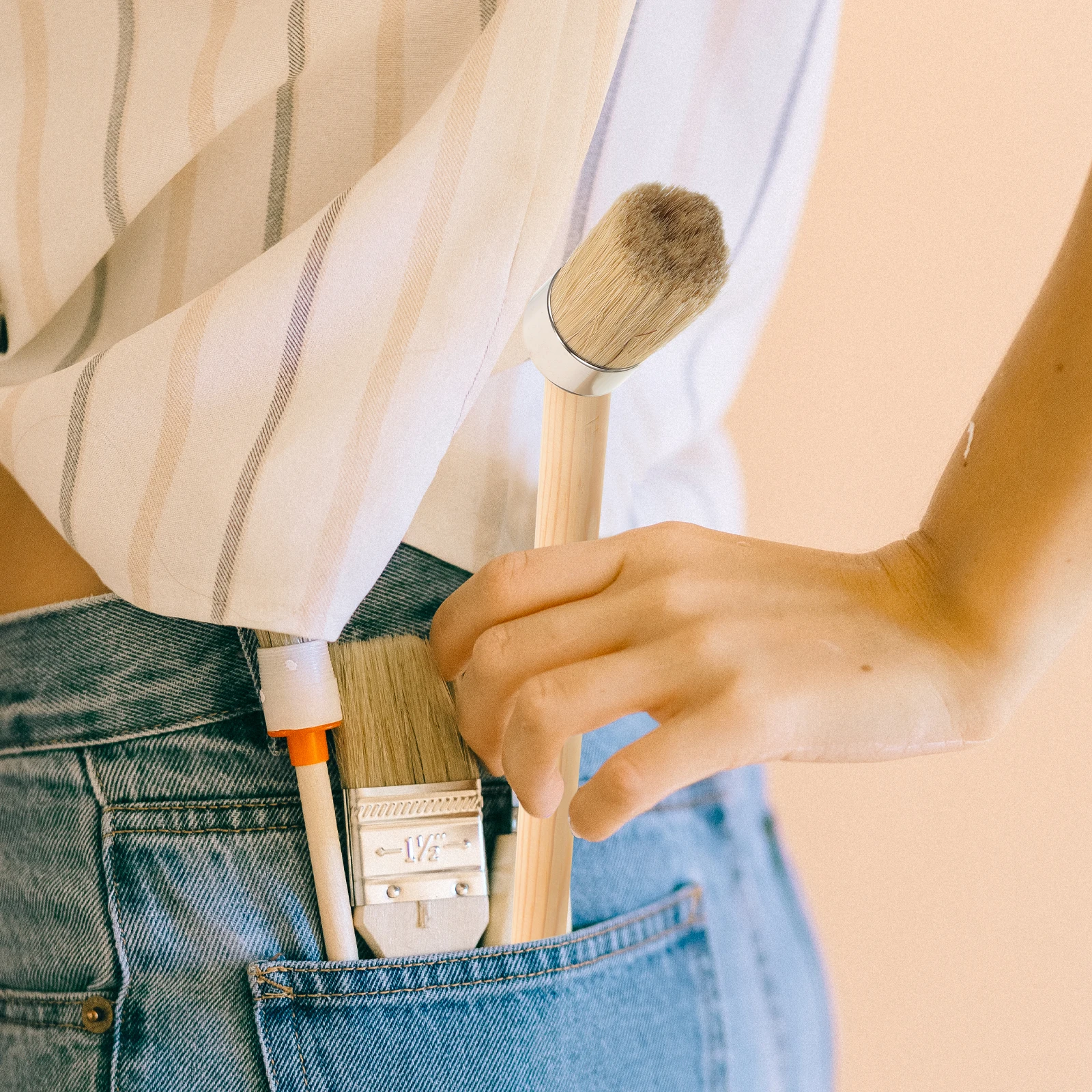 

Premium Paint Wood Handle Natural Bristle Wall Trim Painting Tool For Acrylic Oil Watercolor Stain Chip Brush Paint