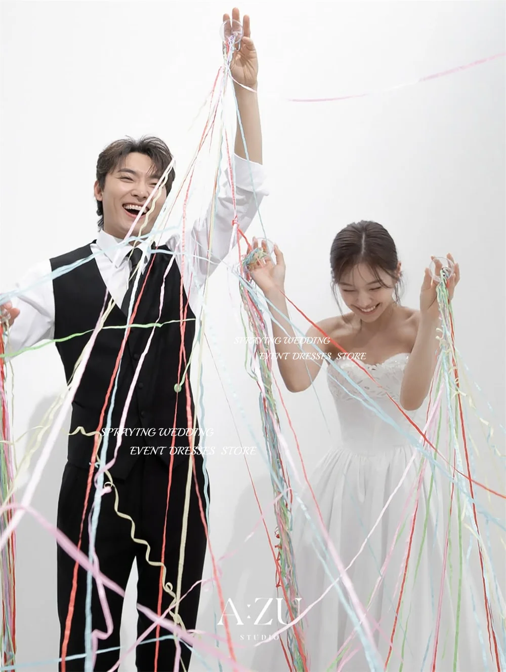 رش فستان زفاف أنيق من الساتان العاجي كوريا صورة تبادل لاطلاق النار على شكل قلب بدون أكمام خط طويل زي العرائس مشد مخصص