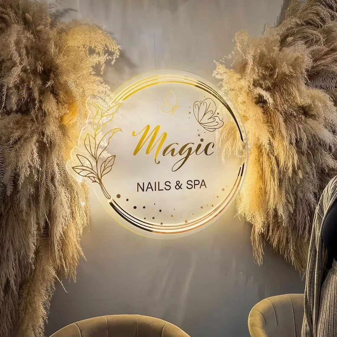 

Custom LED Acrylic Signs Business Logo Salon Sign Hair Studio Beauty Nails Acrylic Signs Company Signage Neon Light Outdoor