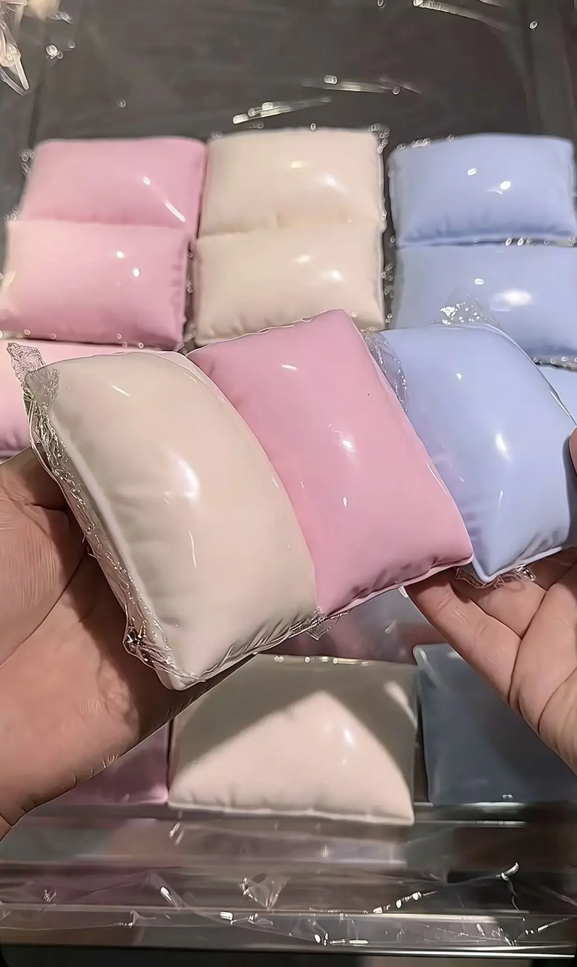 Kissen-Quetschball, Fidget-Spielzeug, knisterndes Quetschspielzeug, runde, gefüllte Blöcke, ASMR Anti-Stress-Entspannung, Handentspannung, Geschenkspielzeug – Detail 1