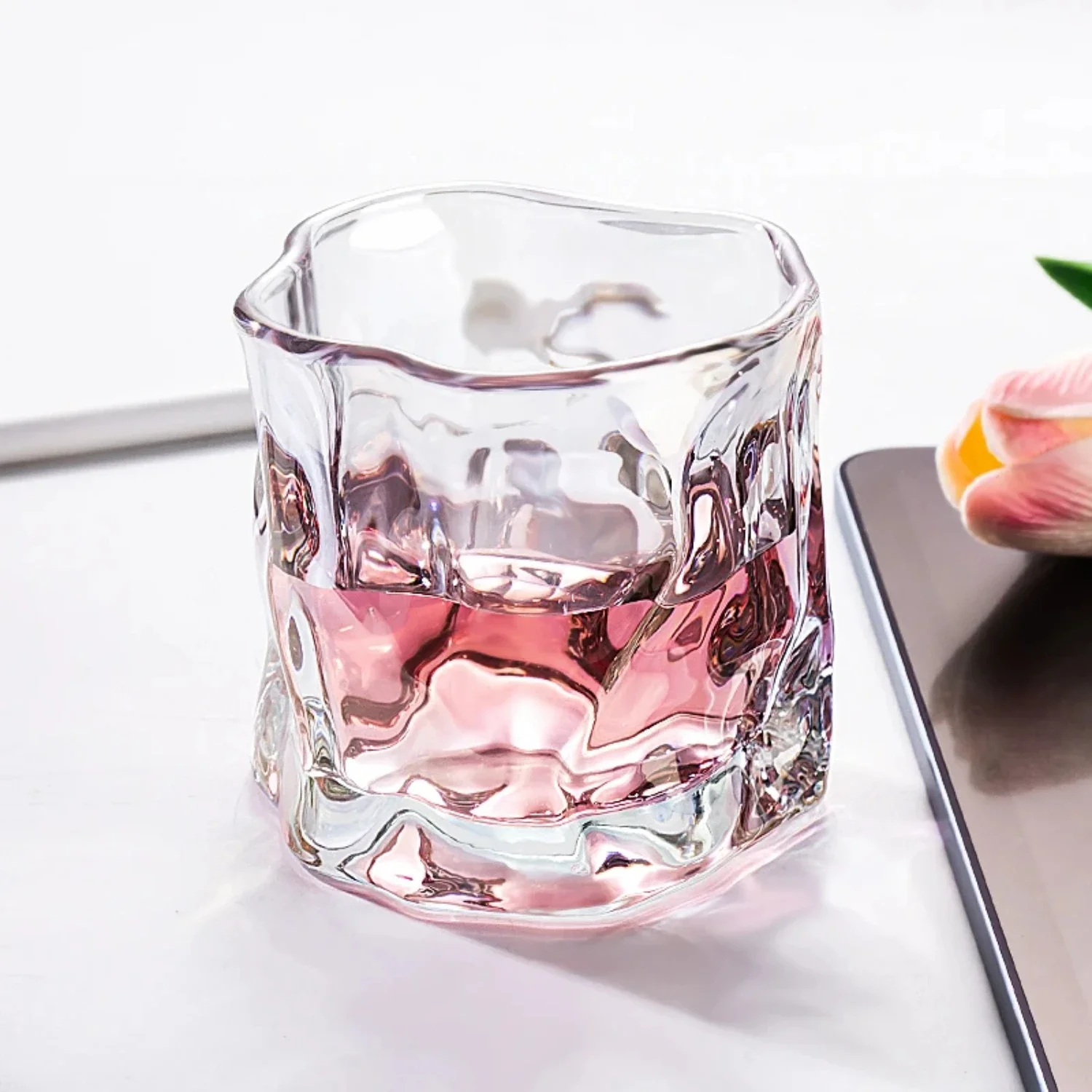 Beautiful and stunning transparent glass mug with elegant irregular-shaped glacier pattern - versatile household drinkware cup f